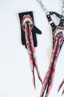 Tongue Gloves